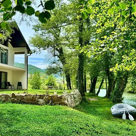 Riverhouse Tosinovic Feriehus *
