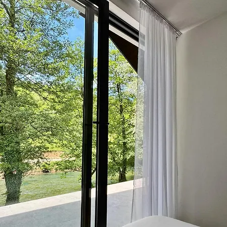 Feriehus Riverhouse Tosinovic Sipovo