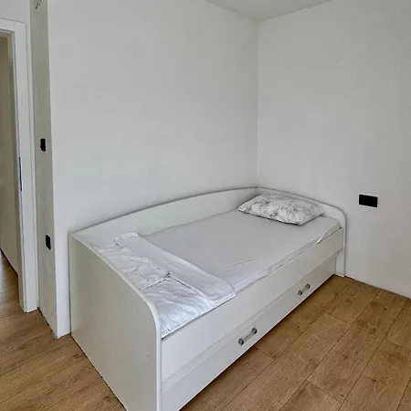 Feriehus Riverhouse Tosinovic